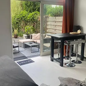Canal Garden Staywell Apartment